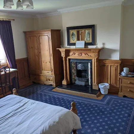 The Londesborough Arms Bar With En-Suite Rooms-3