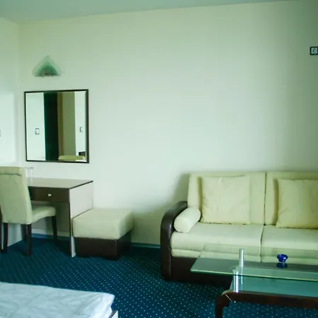 Peter Hotel-3