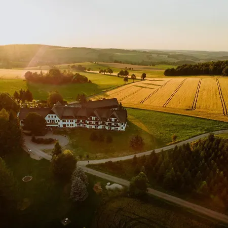Waldhotel Kreuztanne-2