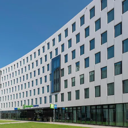 Holiday Inn Express Duesseldorf - Hauptbahnhof By Ihg-3