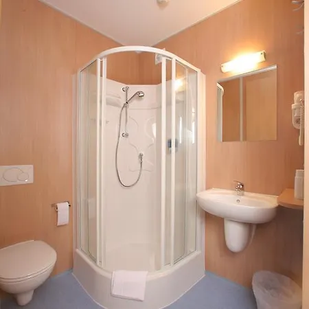 Tour-Motel-2