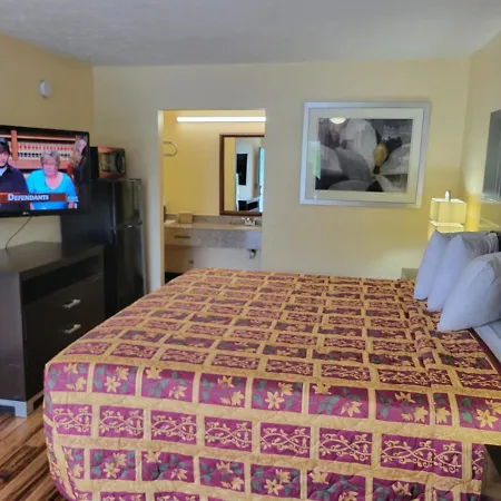 Country Hearth Inn & Suites Cartersville-2