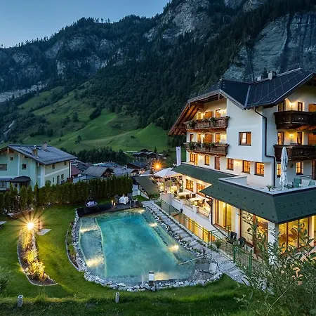 Natur-&Auszeithotel Hüttenwirt-3