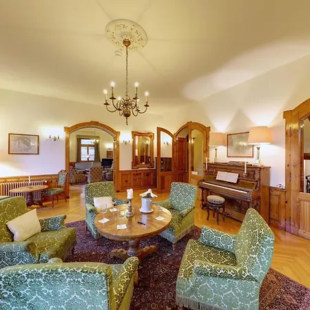Hotel Schweizerhof Sta Maria-3