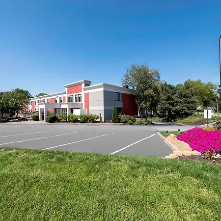 Spark By Hilton Hummelstown Hershey-2