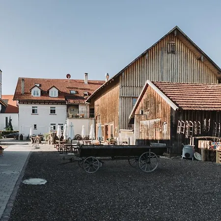 Allgaeuer Genusshotel Und Historischer Dorfgasthof Hirsch-3