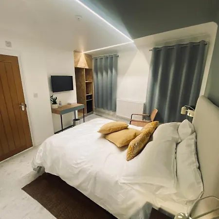 Station Rooms-2