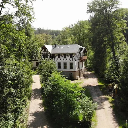 Land-gut-Hotel Waldgasthof Zur Margarethenmühle-3