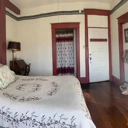 Historic Hotel Greybull-3