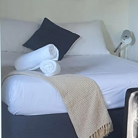 Batemans Bay Holiday Park & Hostel-3