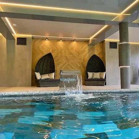 Oasis Resort & Spa-2