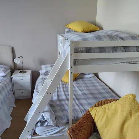 Forth Bay Guest House-3