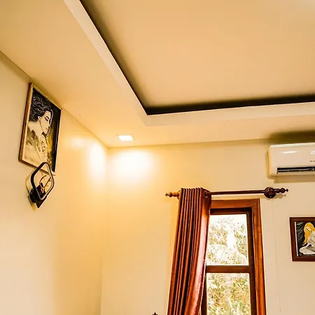 Bamboo Bungalow-2
