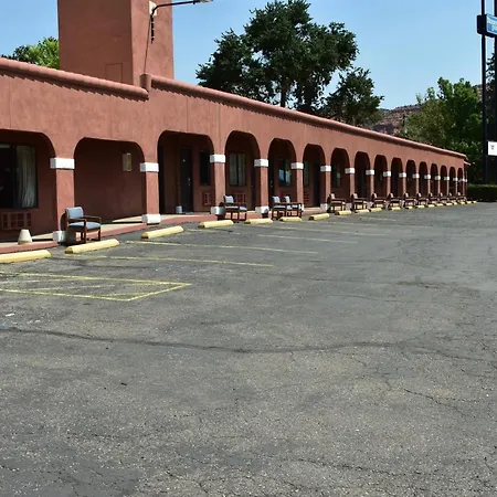 Rodeway Inn-3