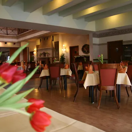 Hotel Karolinka-3