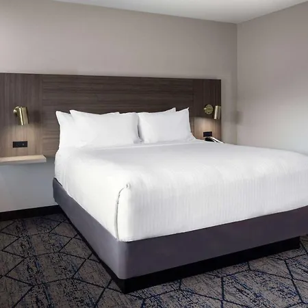 Ramada By Wyndham Modesto Yosemite Area-3
