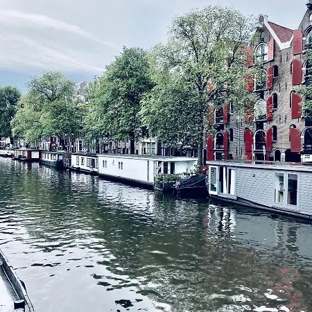 Houseboat Bonnie-2