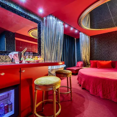 Base Hotel-2