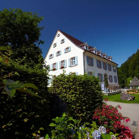 Hotel Hofgut Sternen-3