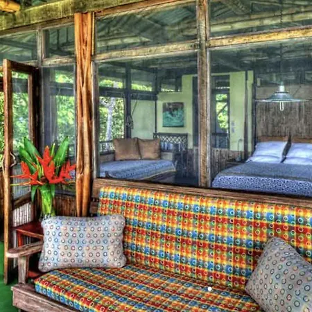Iguana Lodge Beach Resort-2