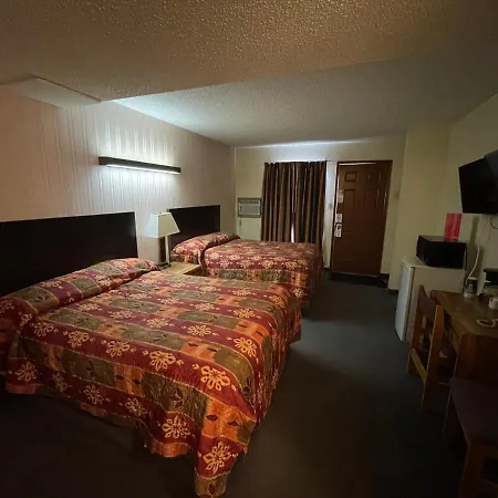 Circle 6 Motel-3