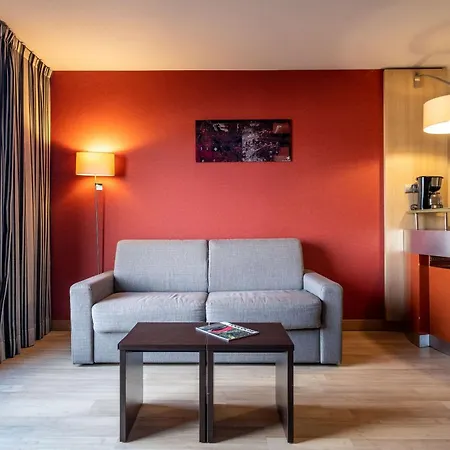 Clarion Aparthotel Toulouse Blagnac Airport-3