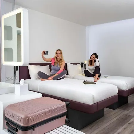 Yotelair Istanbul Airport, Duty Free - International Transit Area-2