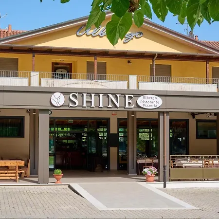 Albergo Shine-3