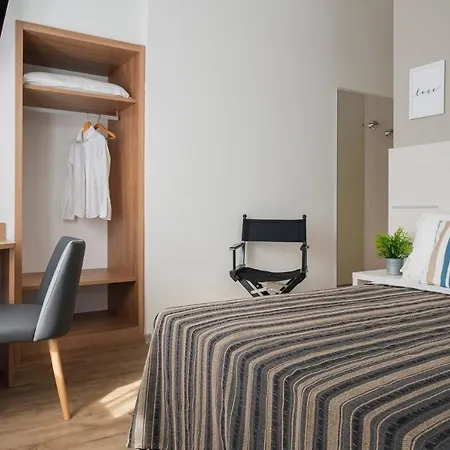 Club Hotel-2