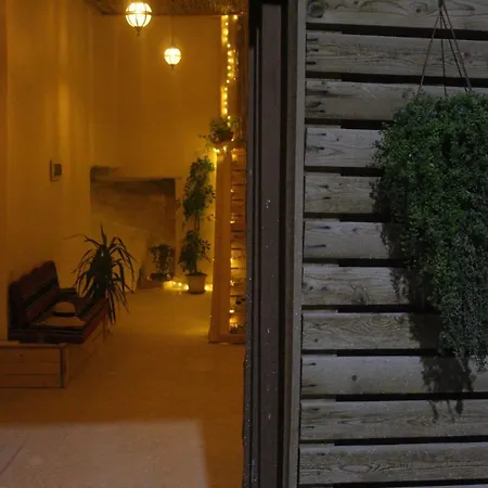 7 Caves Hotel-2