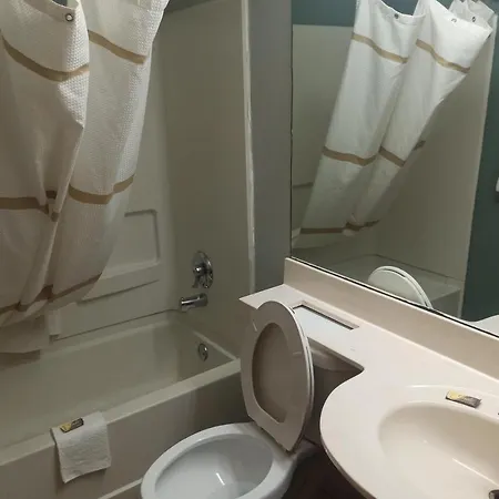 Budgetel Inn Birmingham-2