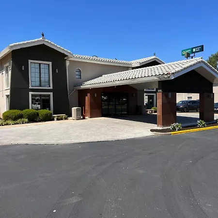 La Quinta Inn Lexington-Horse Park-3