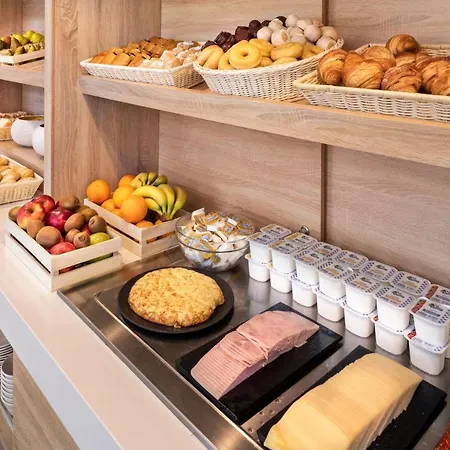 B&B HOTEL Barcelona Mataro-3