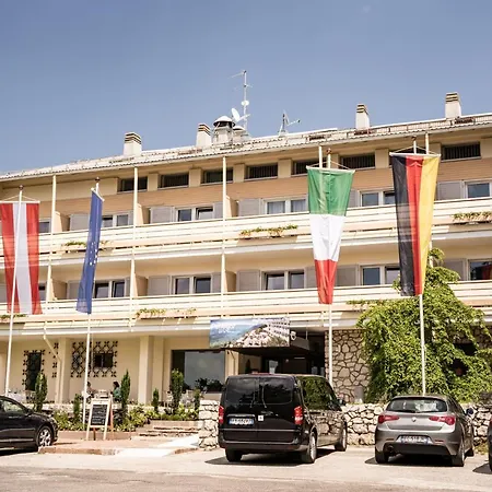 Panoramahotel Penegal-3