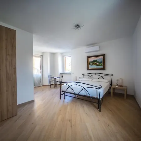 Around Lago Maggiore rooms-2