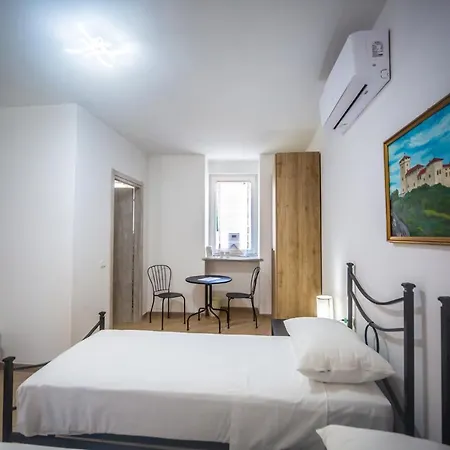 Around Lago Maggiore rooms-3