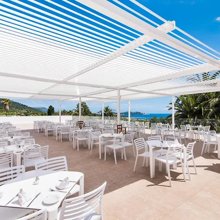 Hotel Na Taconera Sport & Relax-3