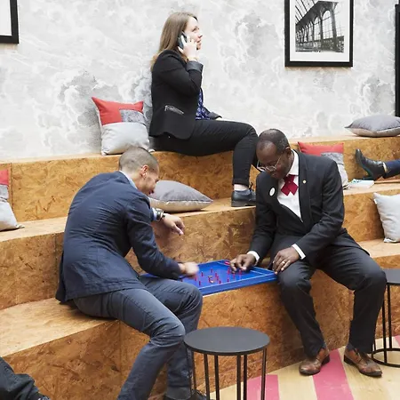 Hotel Izzy-2