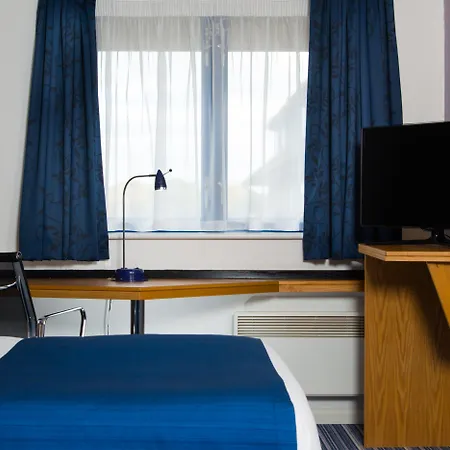 Holiday Inn Express London - Wandsworth By Ihg-2
