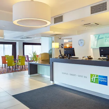 Holiday Inn Express Birmingham South A45, An Ihg Hotel-3