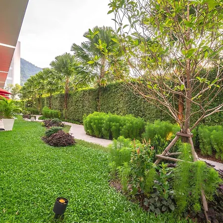 Ramada By Wyndham Phuket Deevana-3
