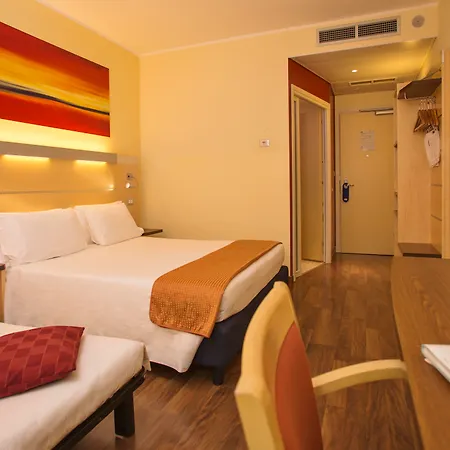 Holiday Inn Express Milan-Malpensa Airport By Ihg-2