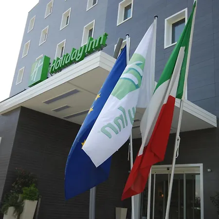 Holiday Inn Milan Nord Zara By Ihg-3