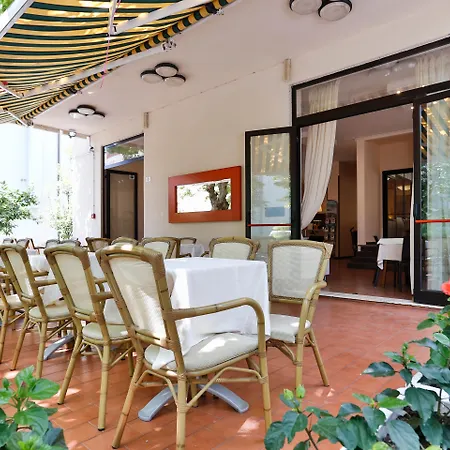 Hotel Avana Mare-2
