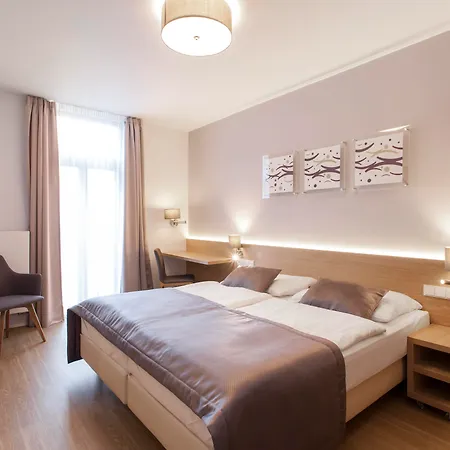 Hotel Carol-3