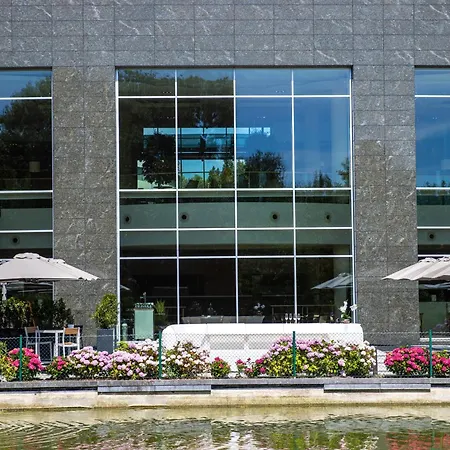 Crowne Plaza Brussels Airport By Ihg-3