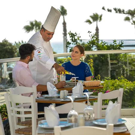 Leonardo Plaza Cypria Maris Beach Hotel & Spa (Adults Only)-2