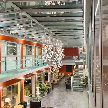 Ramada Encore By Wyndham Geneva-2