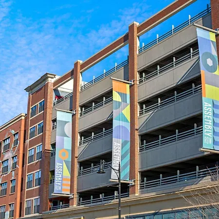La Quinta Inn & Suites By Wyndham Boston Somerville-3