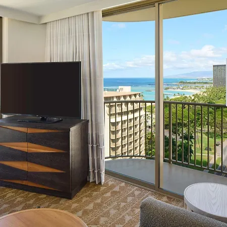 Embassy Suites By Hilton Waikiki Beach Walk-2
